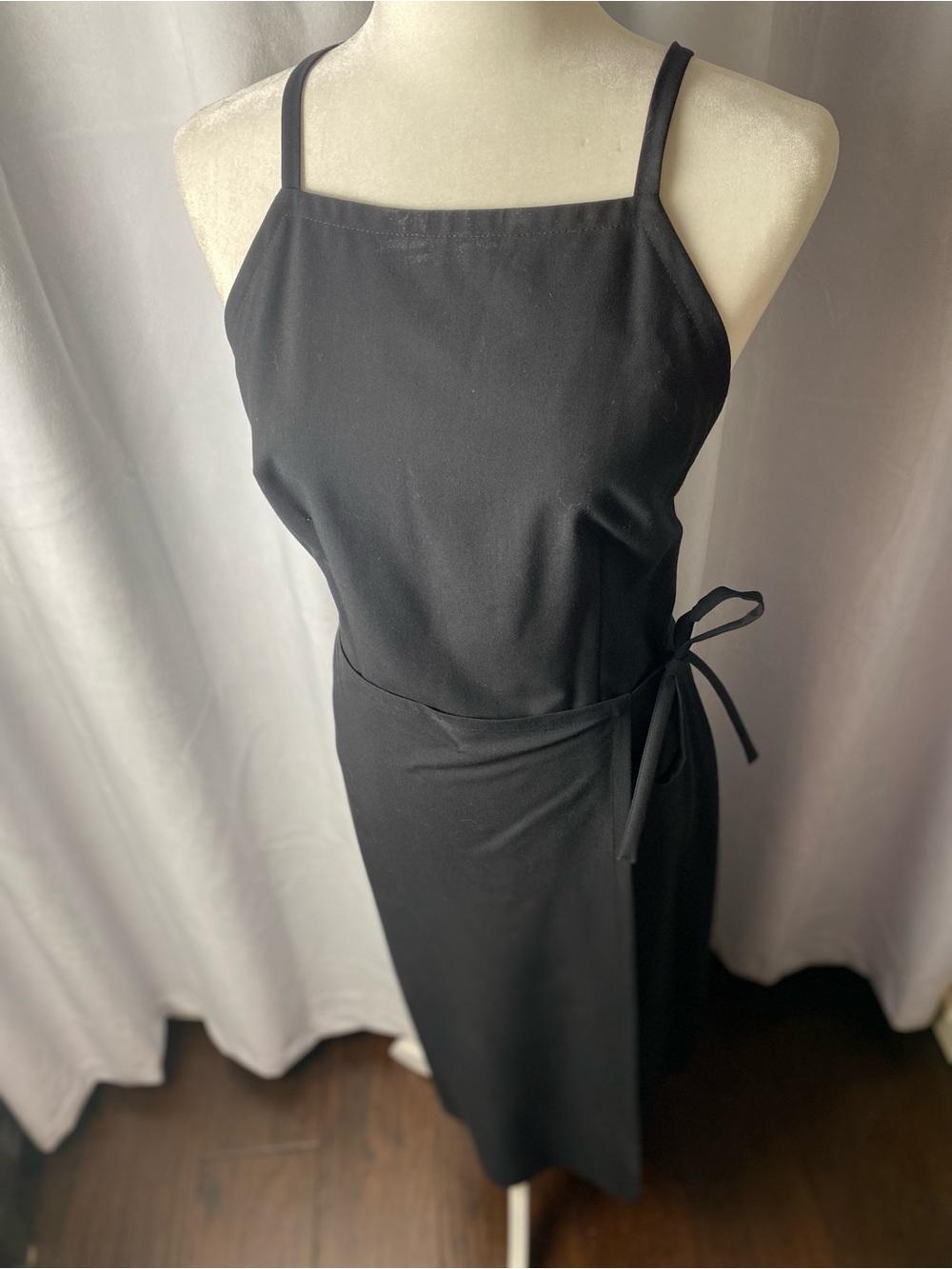 LAUNDRY sexy apron dress. - Picture 3 of 10